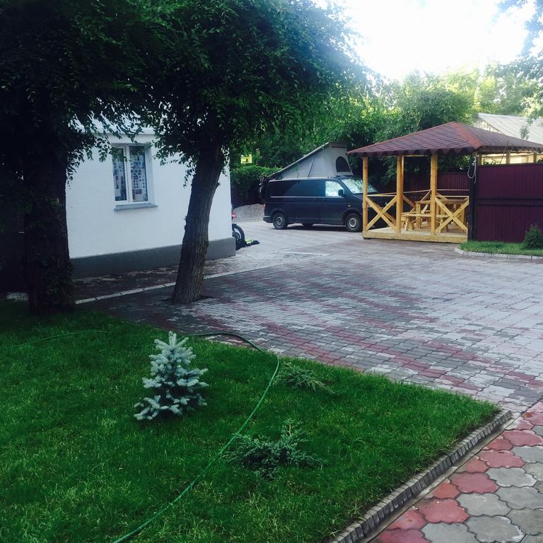 Fiveseasons Hostel Almaty Luaran gambar