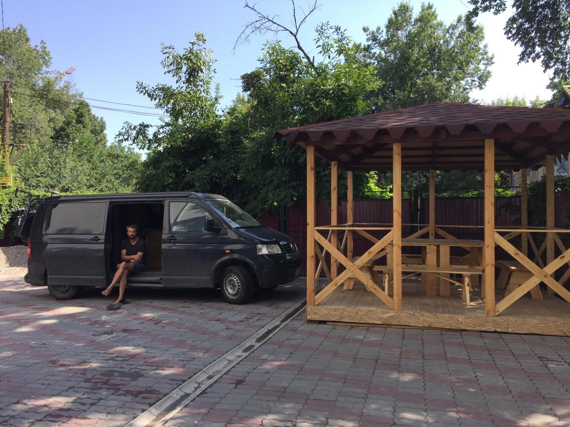 Fiveseasons Hostel Almaty Luaran gambar