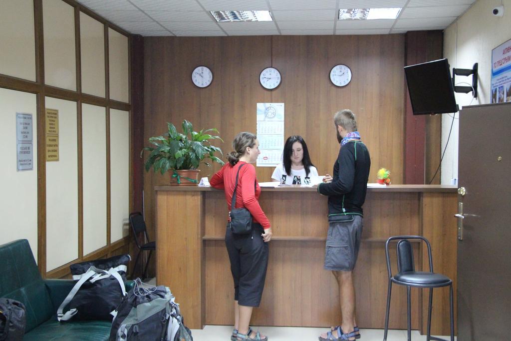 Fiveseasons Hostel Almaty Luaran gambar