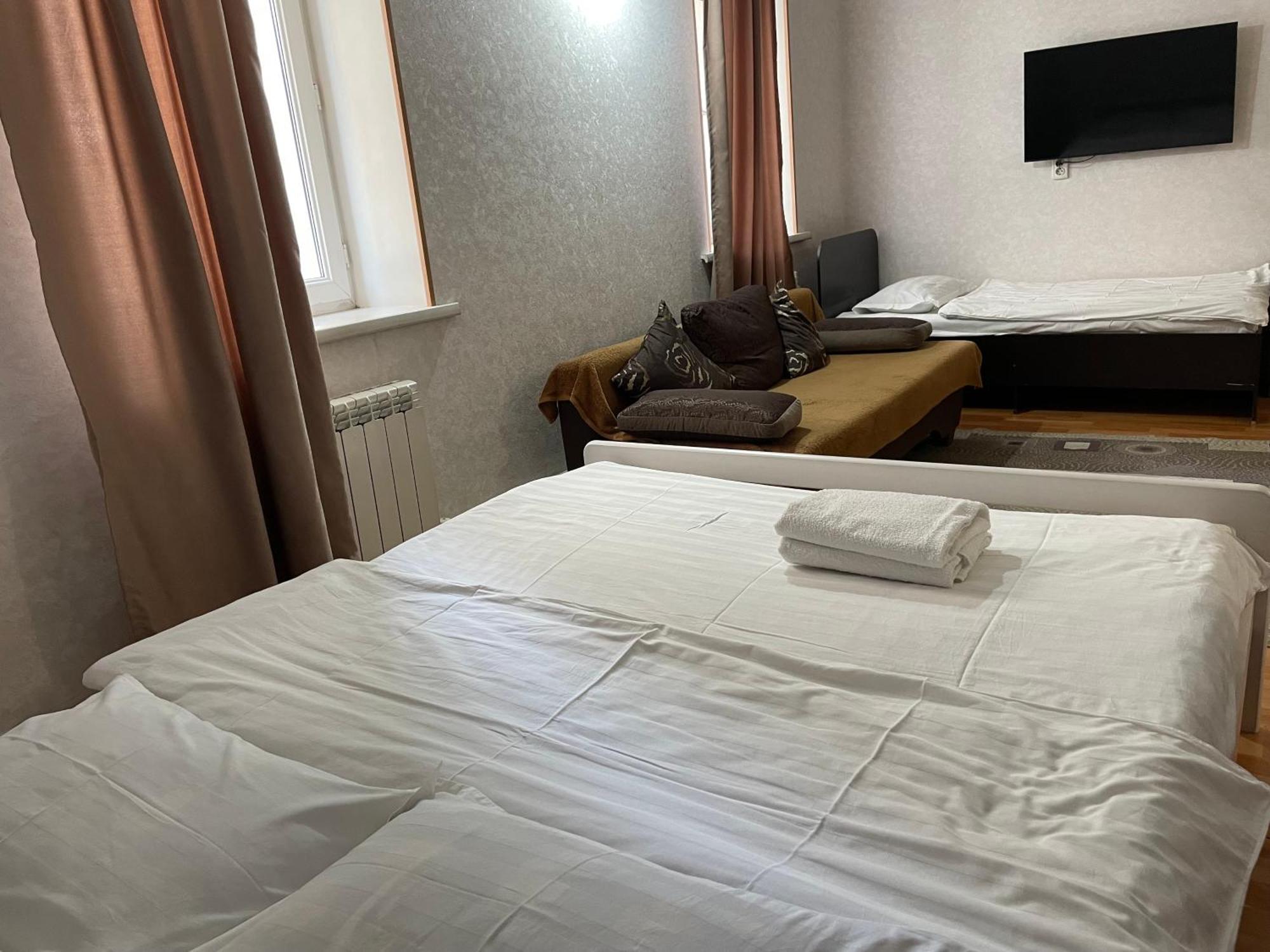 Fiveseasons Hostel Almaty Luaran gambar