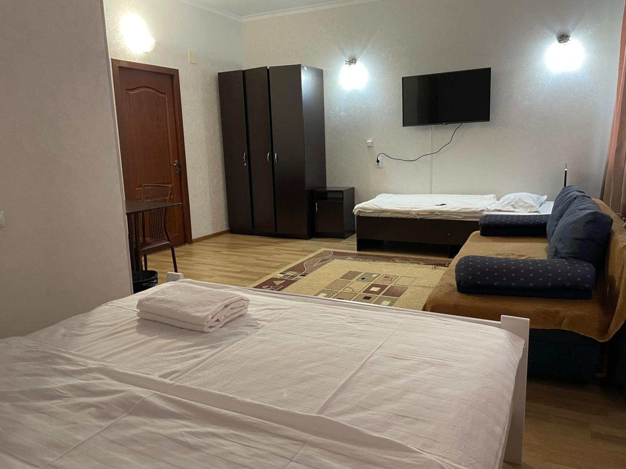 Fiveseasons Hostel Almaty Luaran gambar