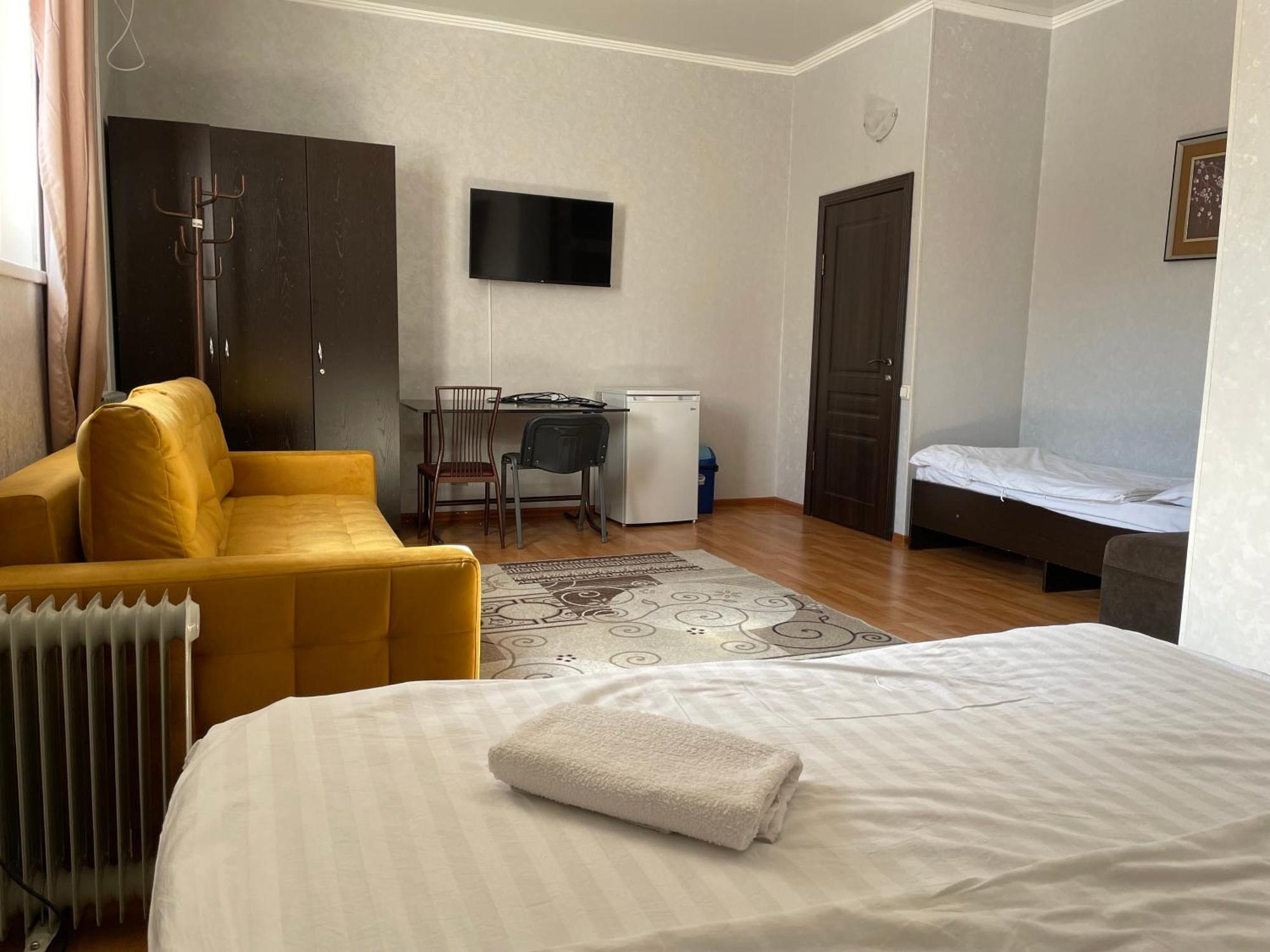 Fiveseasons Hostel Almaty Luaran gambar
