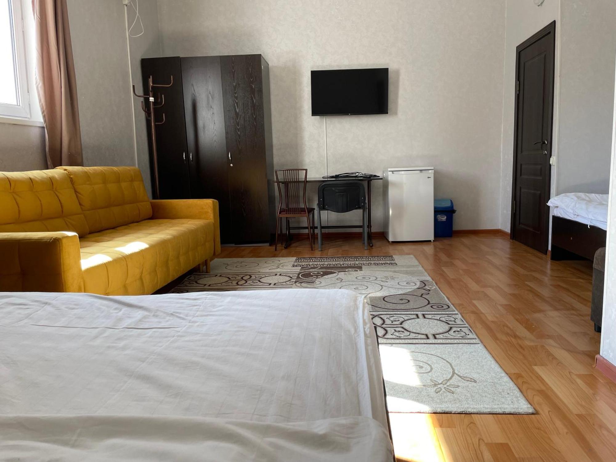 Fiveseasons Hostel Almaty Luaran gambar